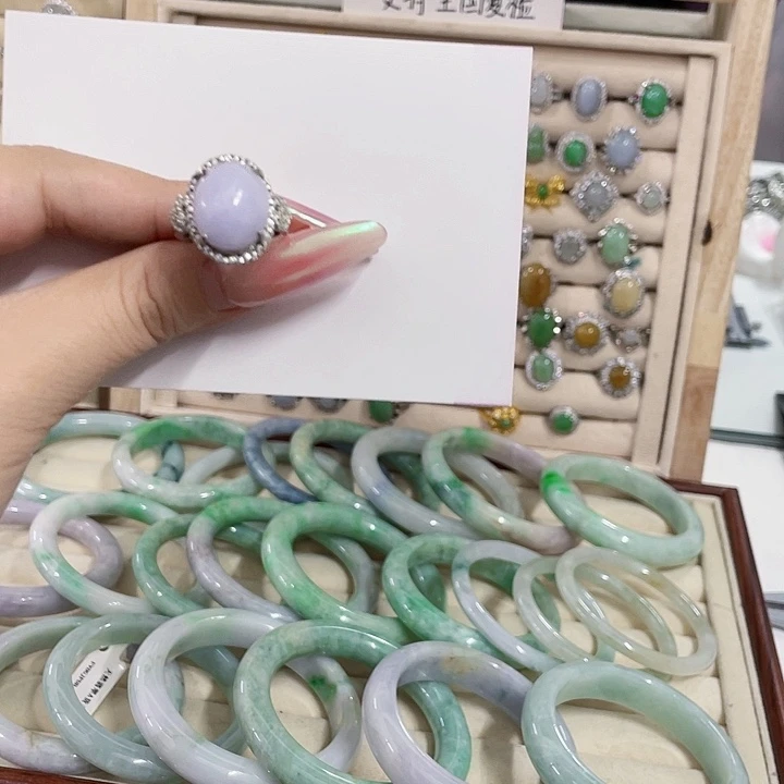 翡翠未镶嵌颈饰天然翡翠Ａ货