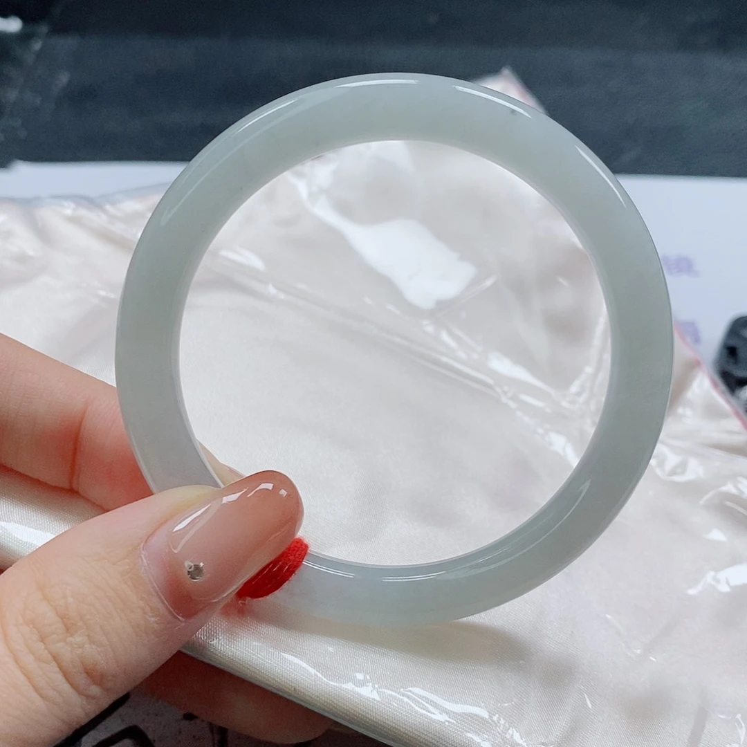 【闪购商品】未镶嵌手镯（圆镯）翡翠440号