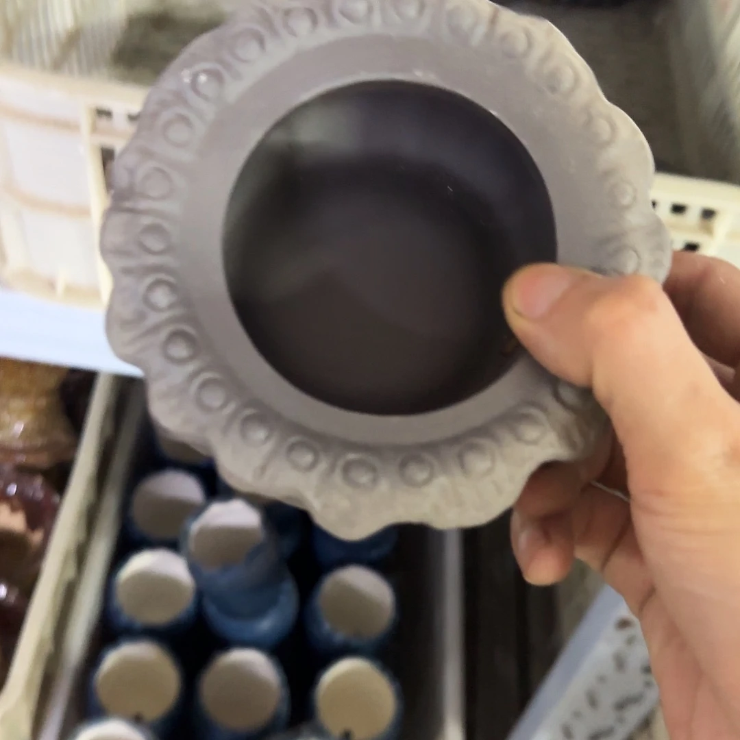 无孔紫砂接水盘····