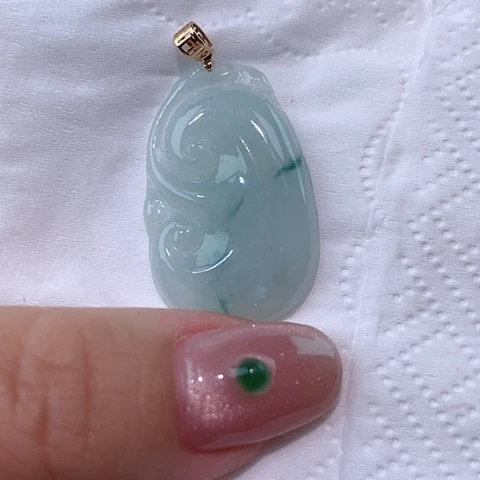 颈饰18K金镶嵌翡翠如意