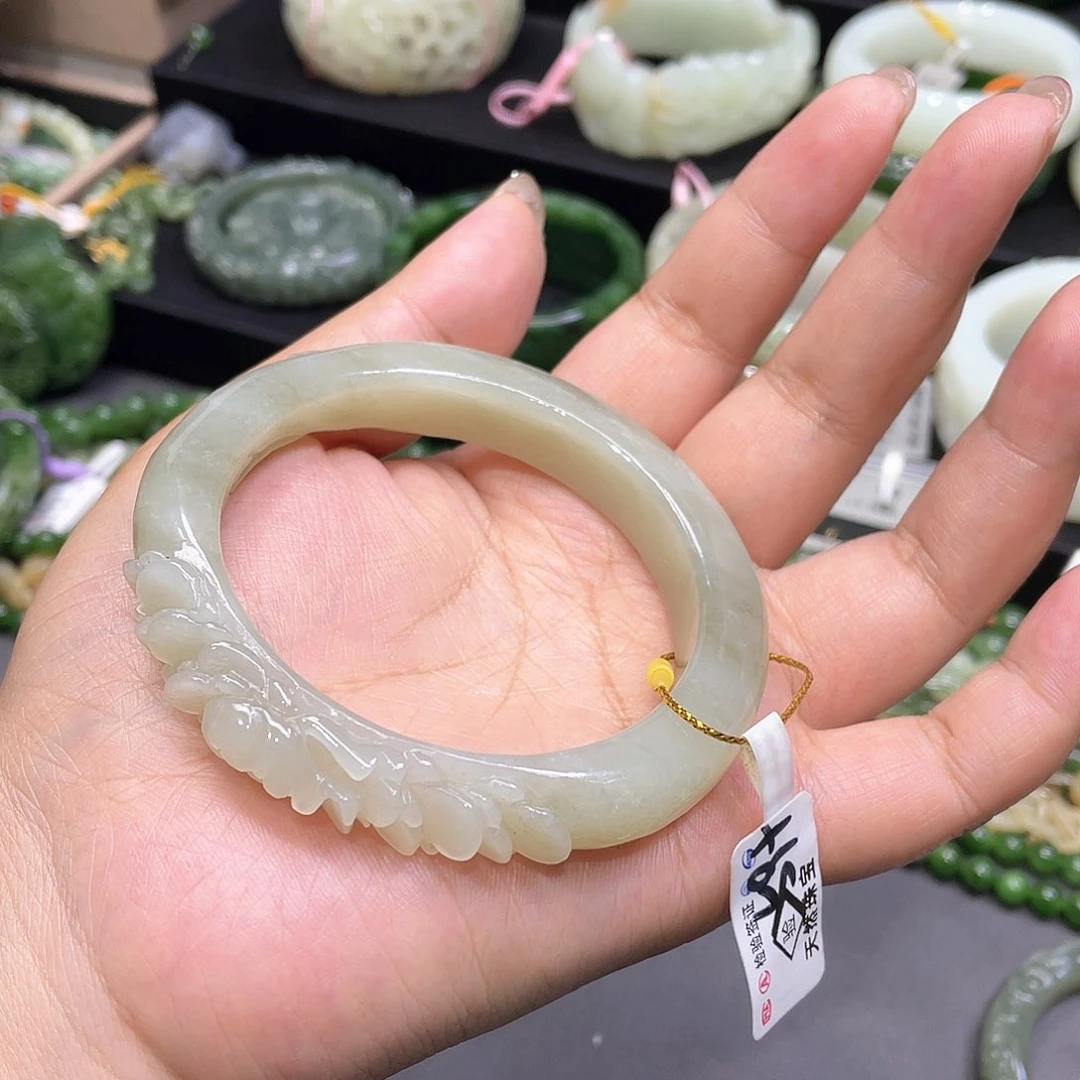 和田玉手镯60圈口68未镶嵌
