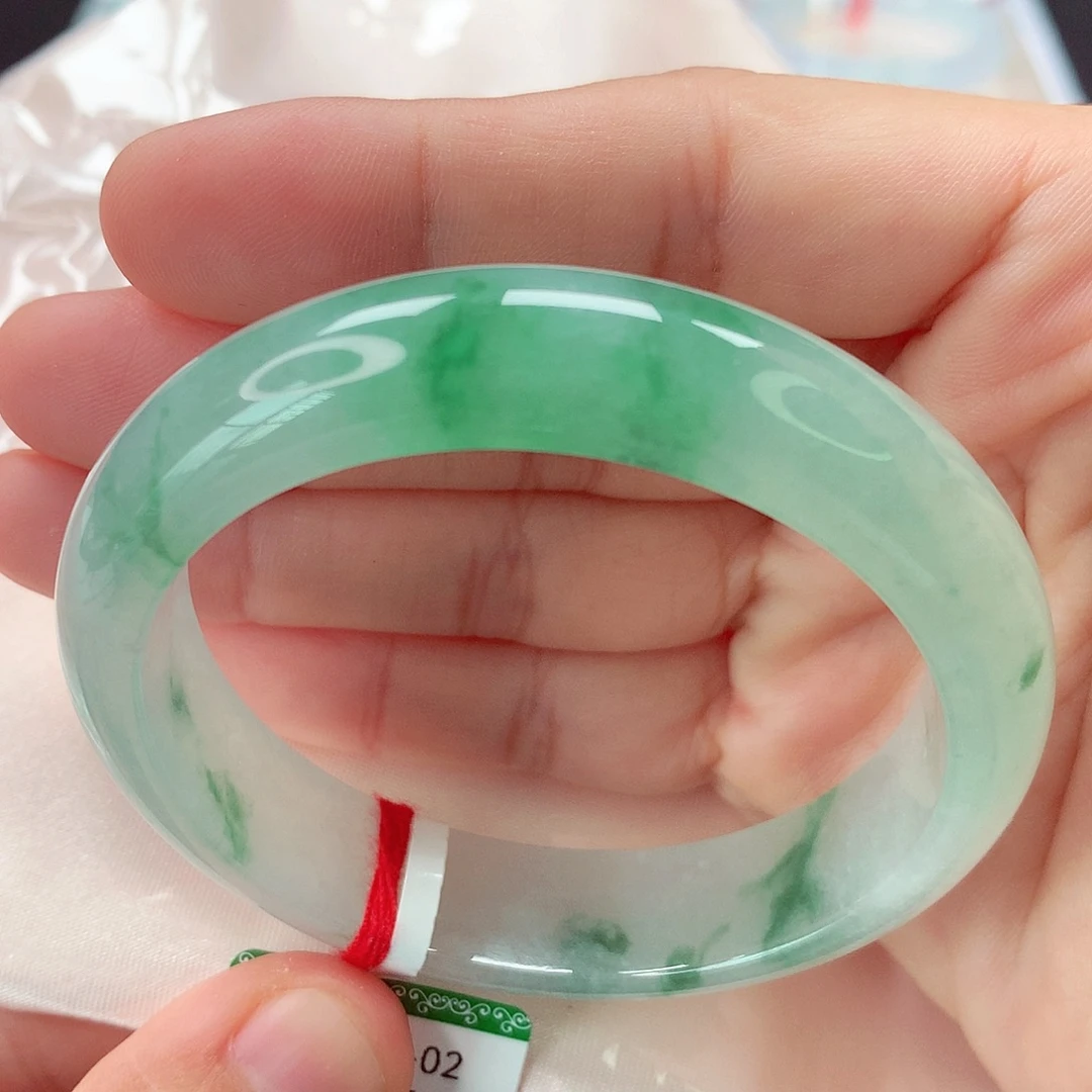 未镶嵌手镯翡翠天然翡翠手镯