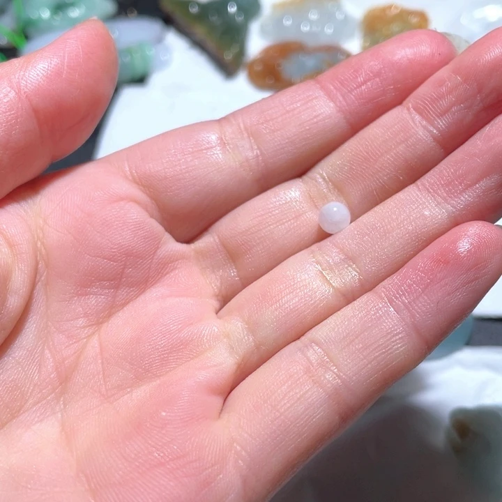 【闪购商品】翡翠颈饰未镶嵌呆*子天然翡翠