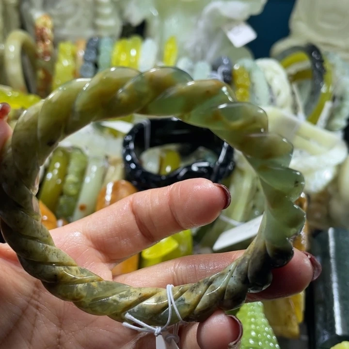 岫玉未镶嵌手镯58