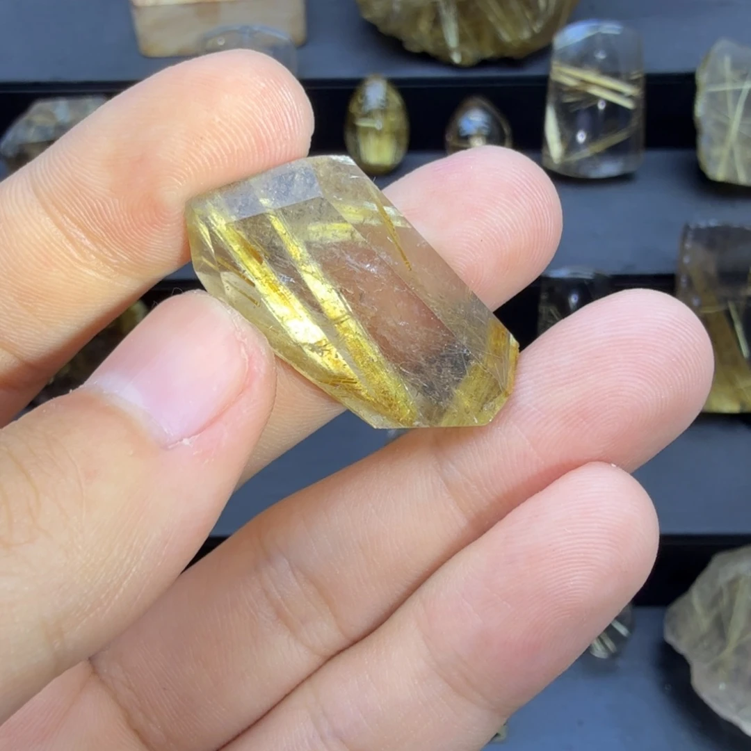 未镶嵌水晶珠宝半成品