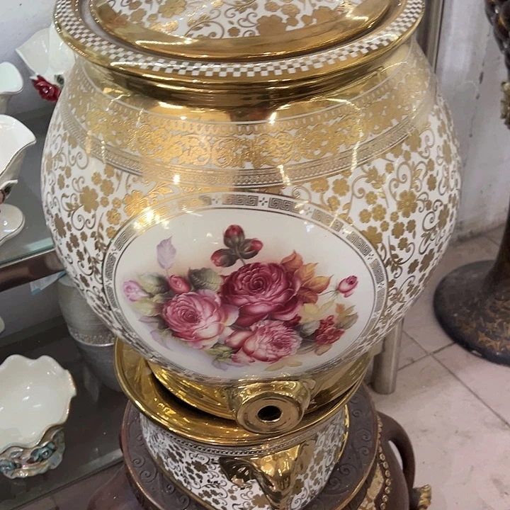 瓷片瑕。。。。。。。。。。。。。。。。