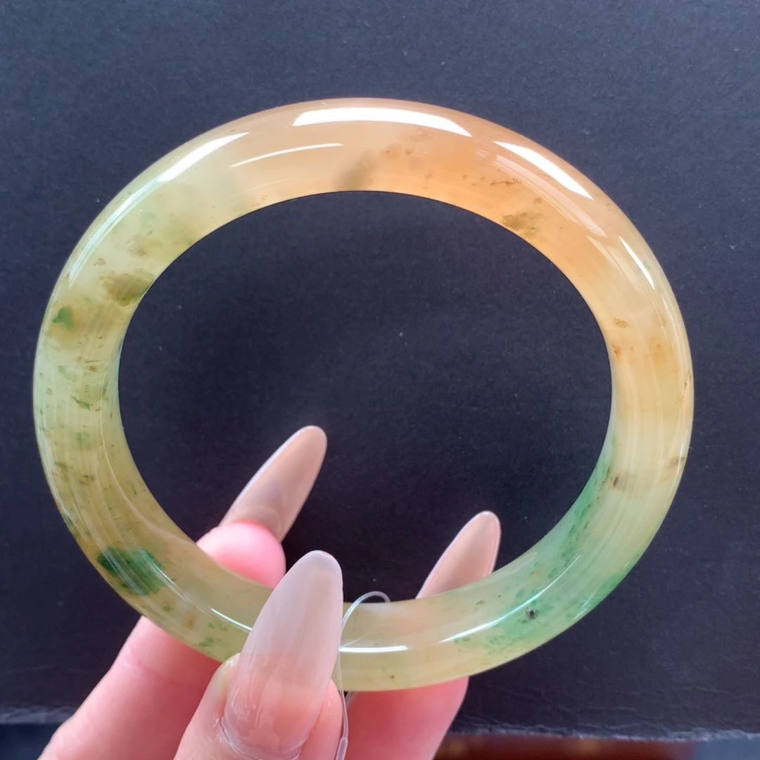 石英质玉未镶嵌手镯