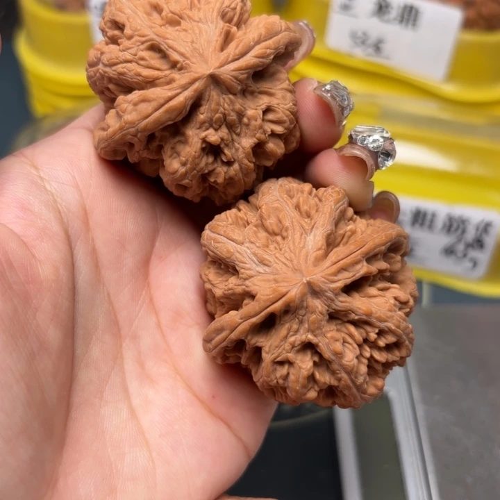 晓***阳文玩核桃吊坠49-32430-02