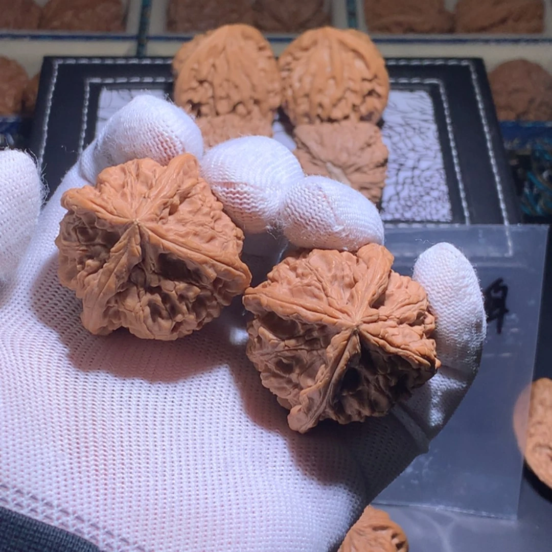 汤***烫吊坠文玩核桃D49玉玺四棱