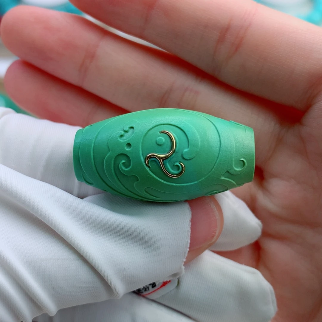 未镶嵌绿松石颈饰