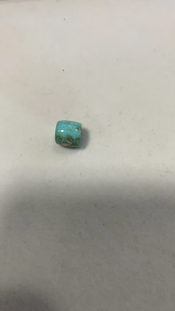 天然原矿绿松石桶珠