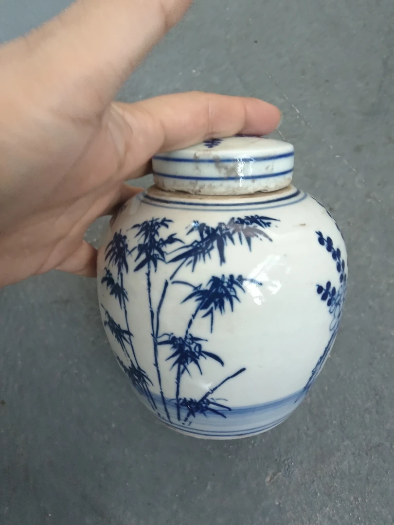 景德镇陶瓷摆件展品