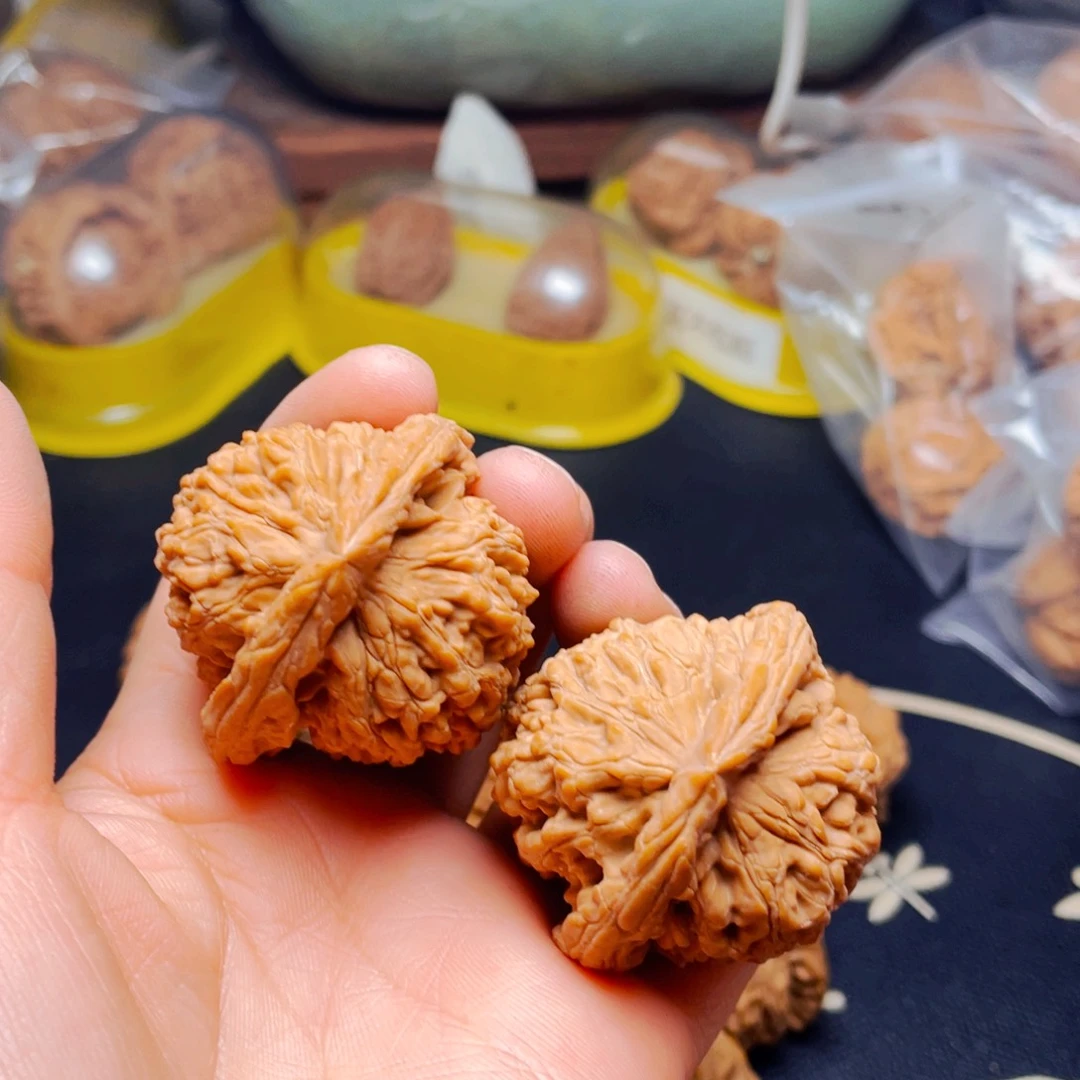 吊坠文玩核桃却****黏粗筋蚂蚁王