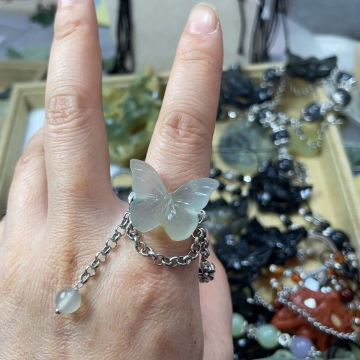 蛇纹石玉合金颈饰