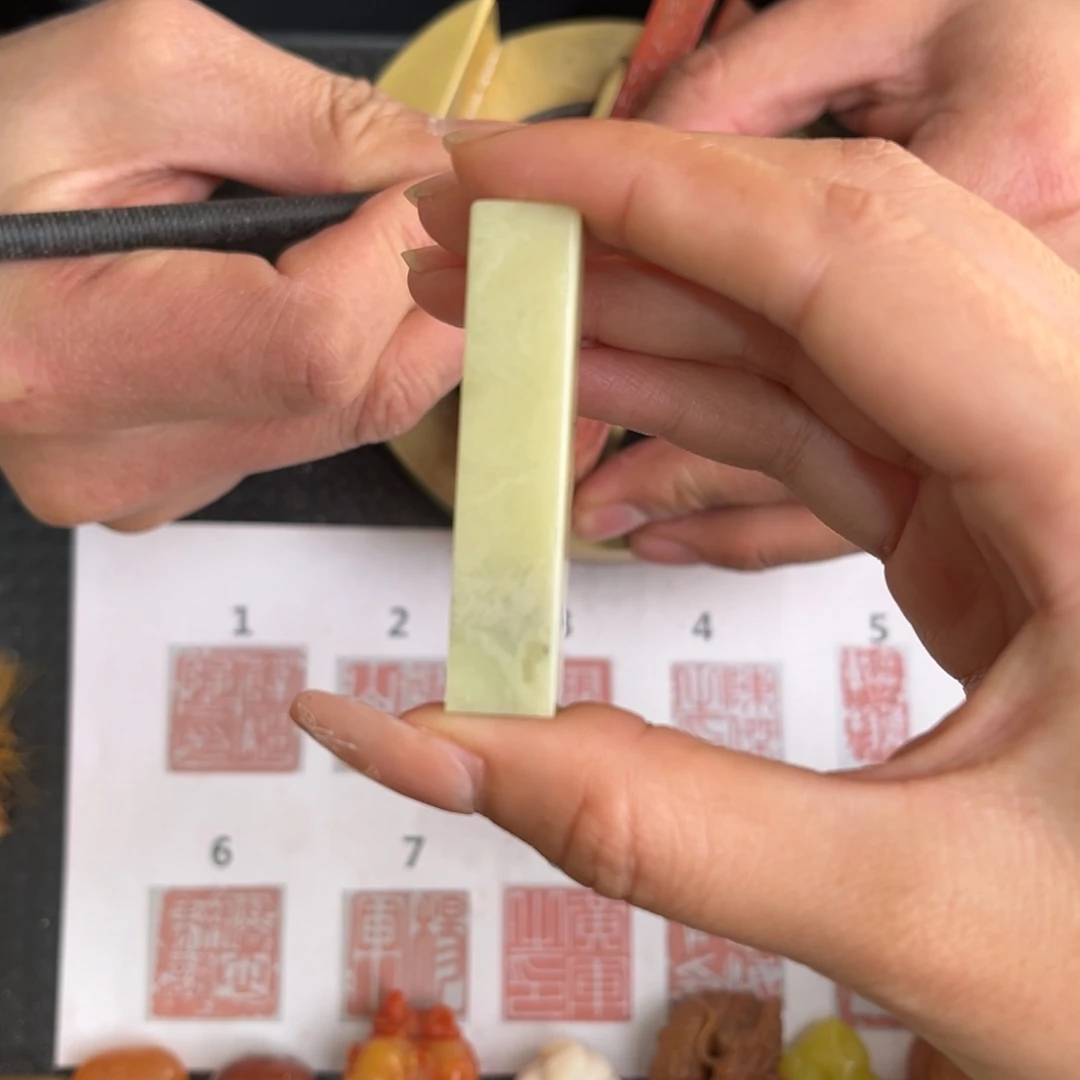 青田石吃***餐现场纯手工篆刻