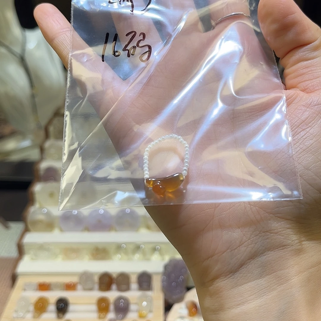 淸***寜未镶嵌颈饰玛瑙/玉髓