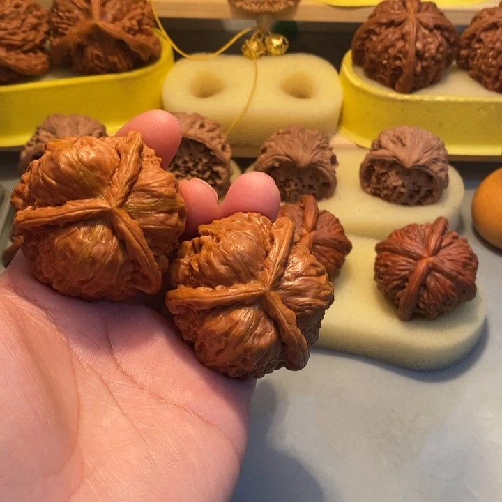 泉***潺吊坠文玩核桃njjjnnmnm