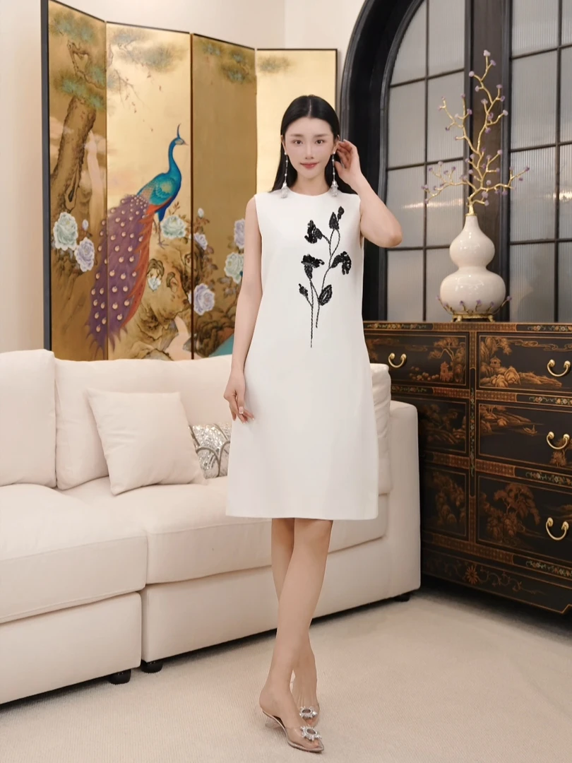 Betty Bairn【游花曲】高级感醋酸圆领无袖连衣裙25B-BW9630