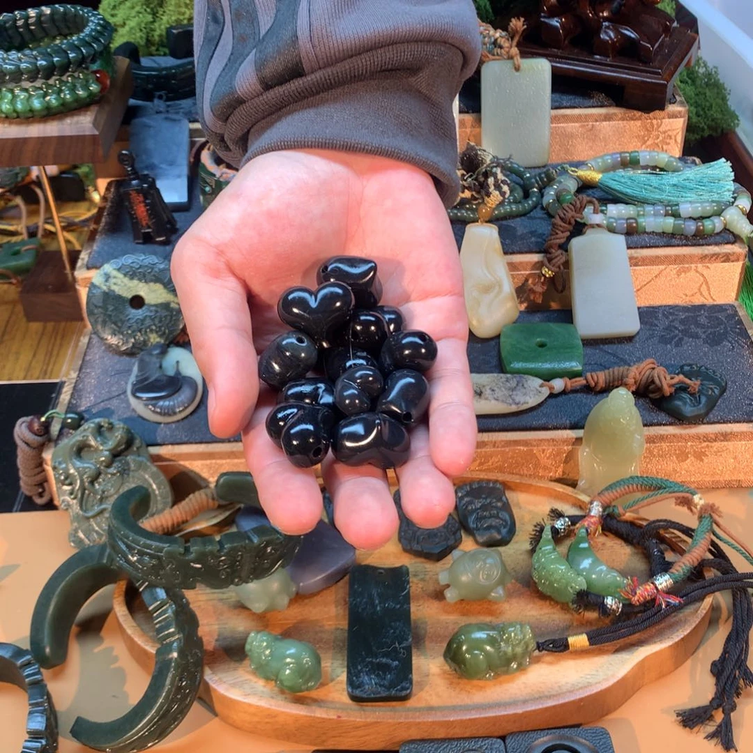 和田玉（糖玉）未镶嵌挂件