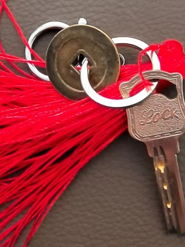 简约时尚大气的文创钥匙扣可DIY定制