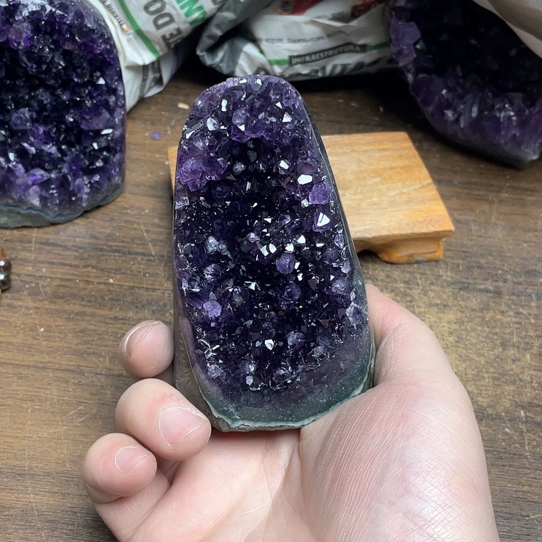 紫晶大型摆件（非配饰）未镶嵌