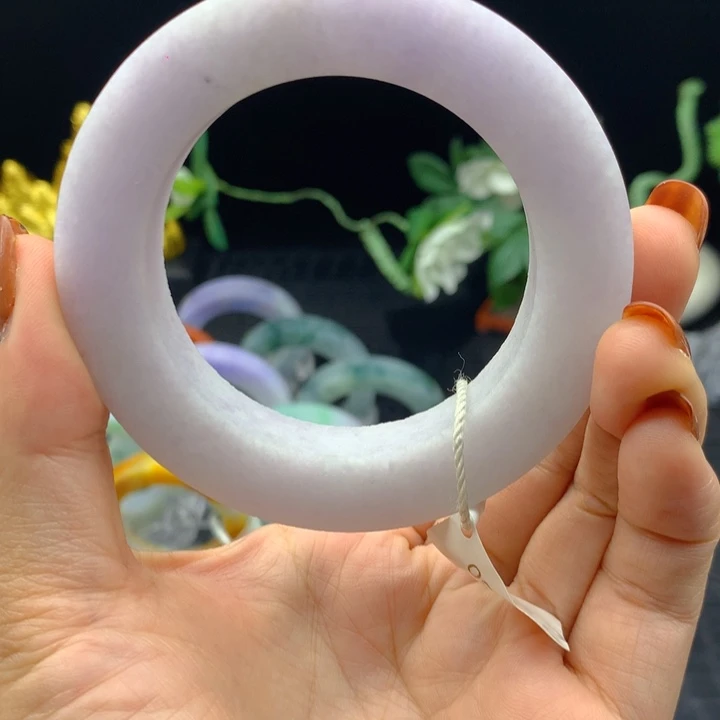 定制翡翠未镶嵌翡翠手镯