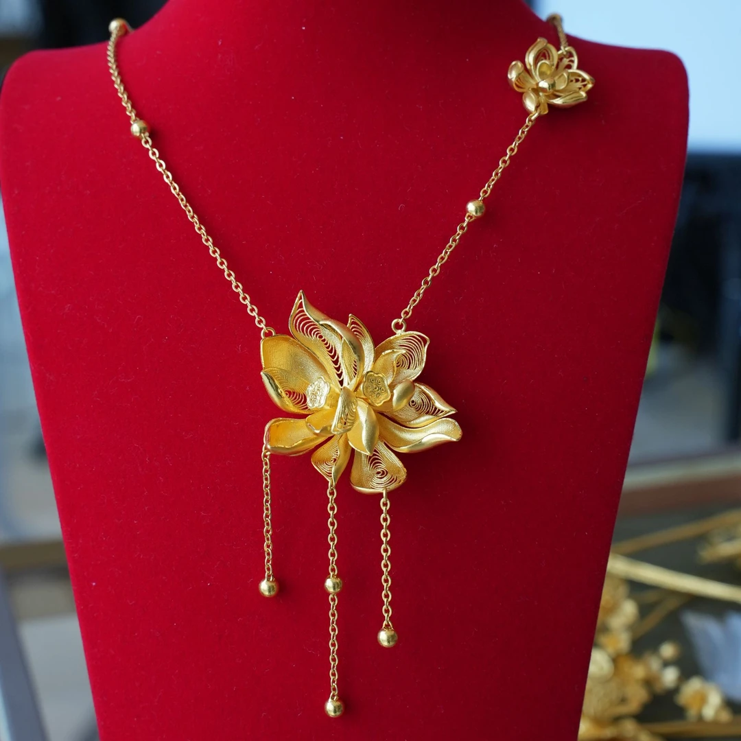 鳳喆錾刻精品工艺设计师款荷花国风婚嫁日常项链(一对)足金999