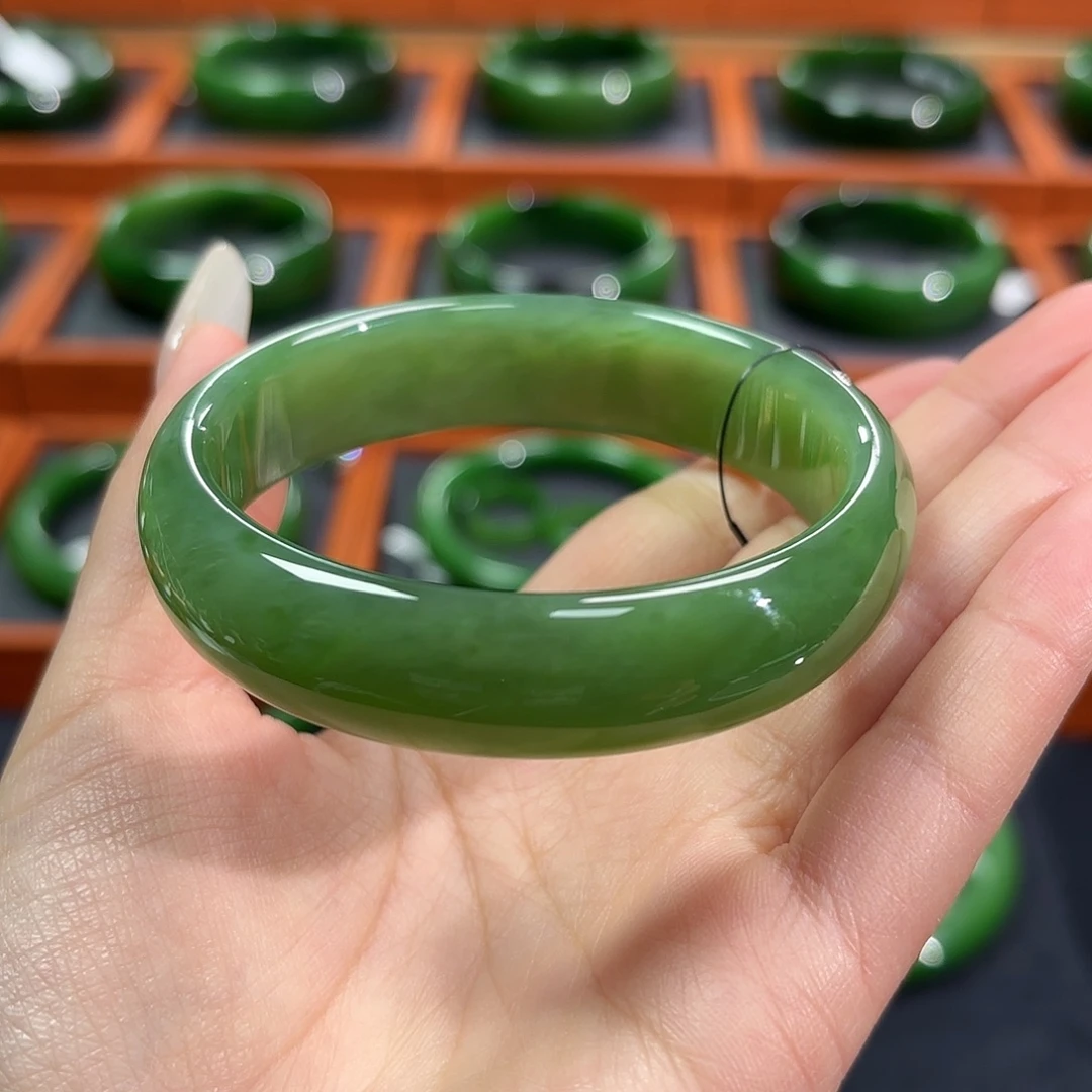 和田玉（碧玉）未镶嵌手镯粉青