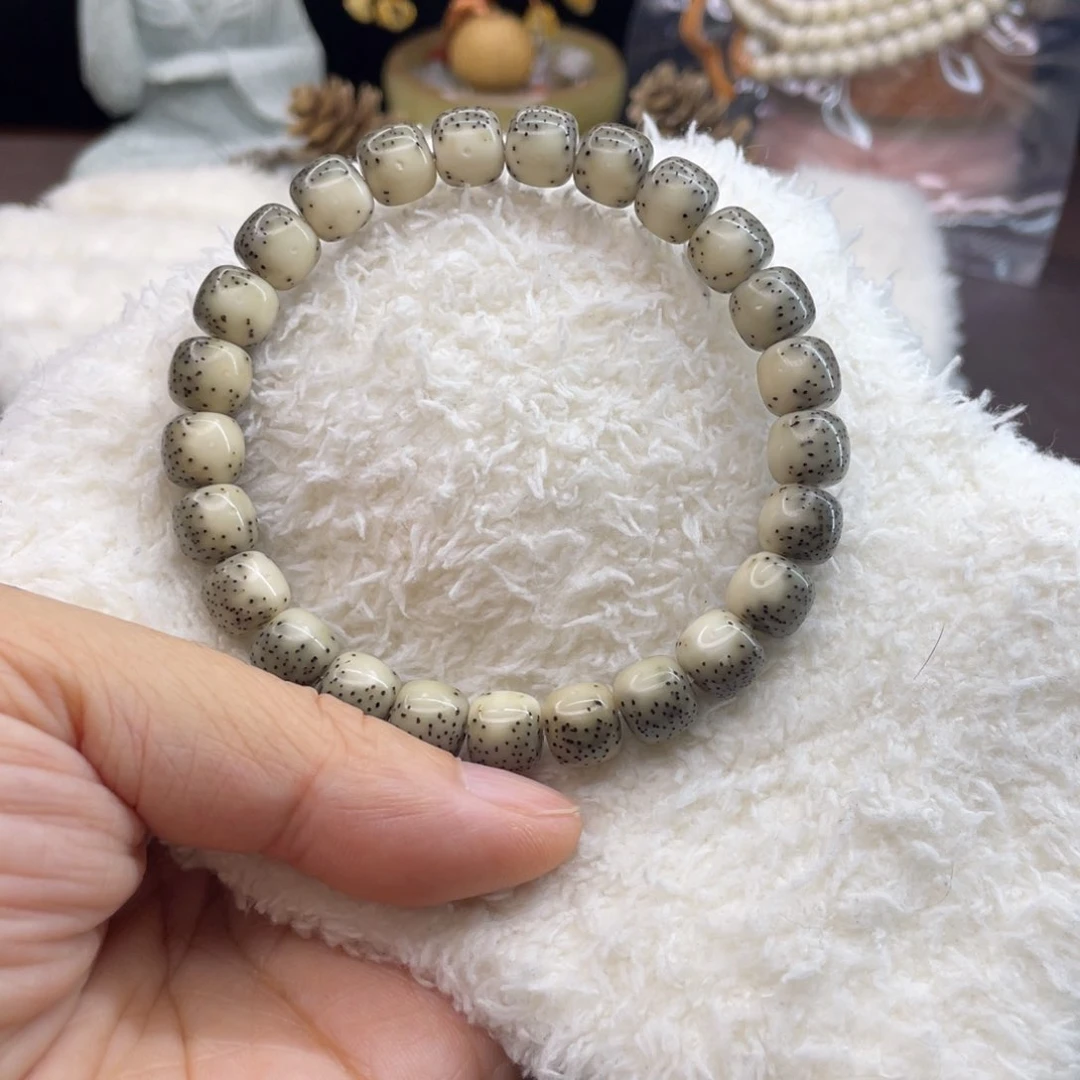 星月菩提手串K**s新年快乐9×8浅月绿背