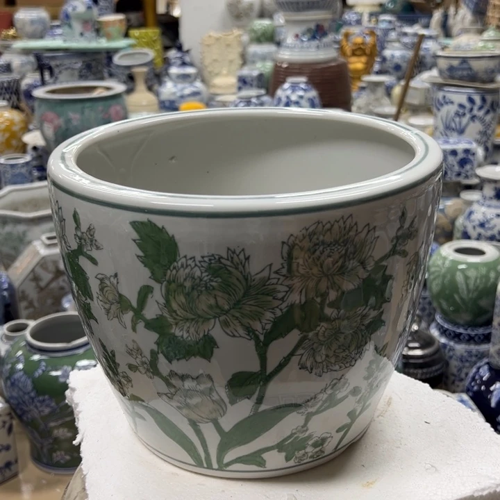 瓷片微瑕。。。。。。。。。。。。。