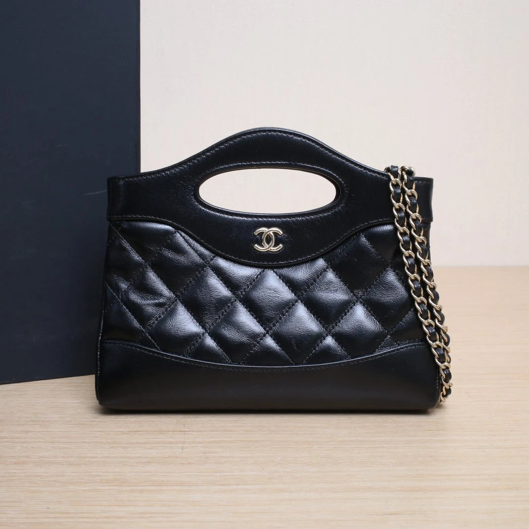 99新 Chanel/香奈儿 【66活动】31Bag Nano 横版 黑色 镭射标