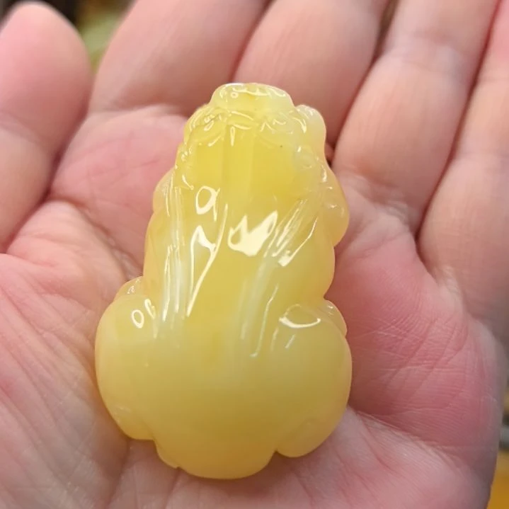 蜜蜡颈饰未镶嵌貔貅