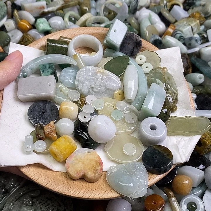 翡翠未镶嵌颈饰天然翡翠202