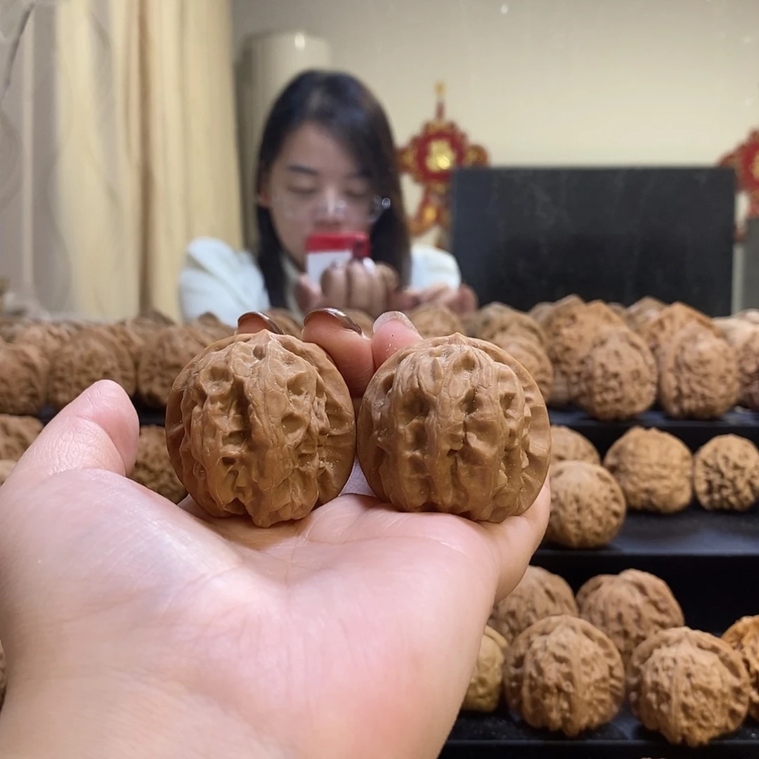 把件文玩核桃边38肚43平谷方块有修46.5克