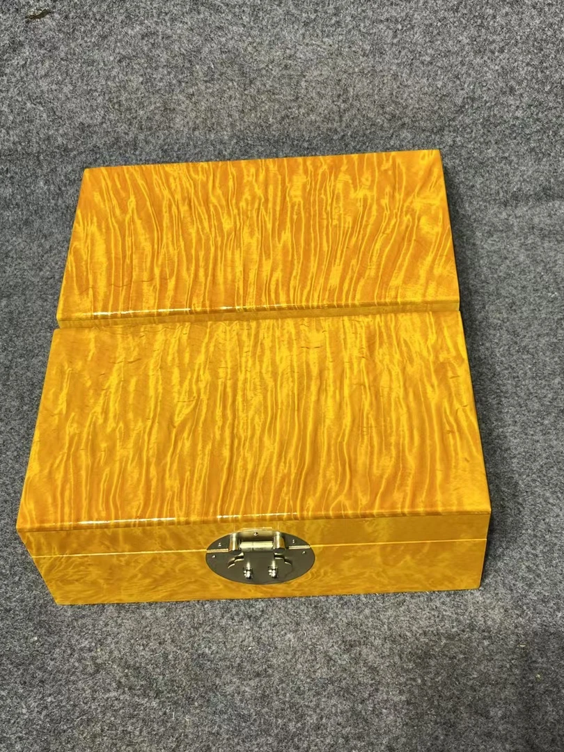 金丝楠木精品满花首饰盒