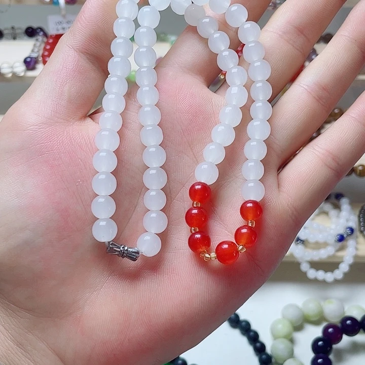 石英质玉合金颈饰