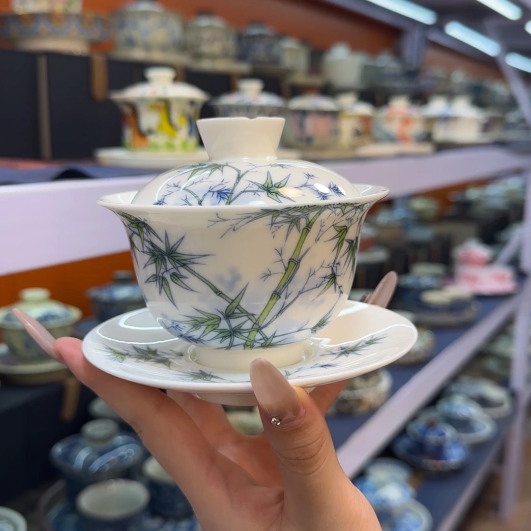 我在外面吃饭呢你在