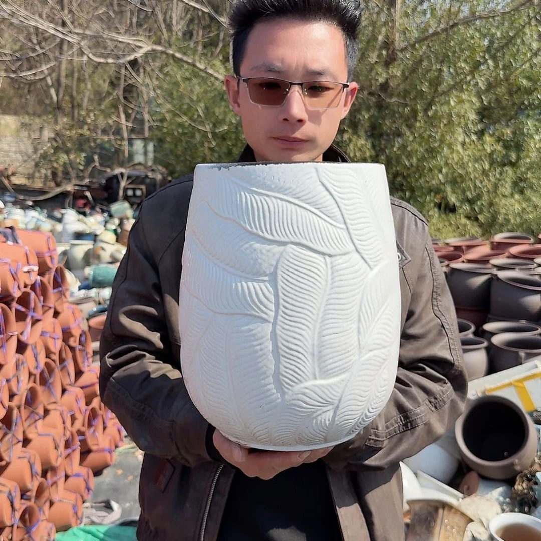 紫砂花盆口21高31（一个白色芭蕉叶