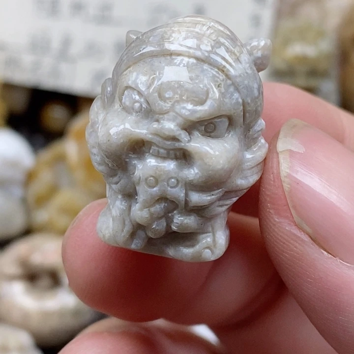 颈饰未镶嵌硅化珊瑚（珊瑚玉）