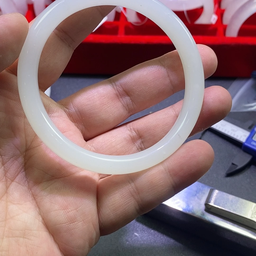 翡翠未镶嵌颈饰765455555554