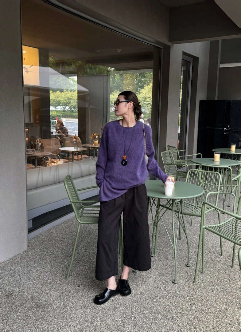 Purple | 紫 2025年新款羊毛拉绒厚款圆领百搭无缝一体毛衣YF1015