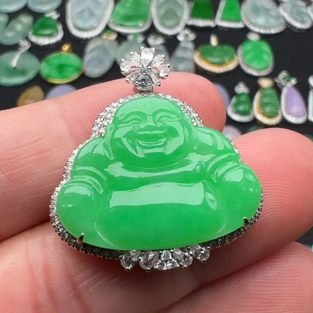 翡翠颈饰18K金镶嵌佛17.9