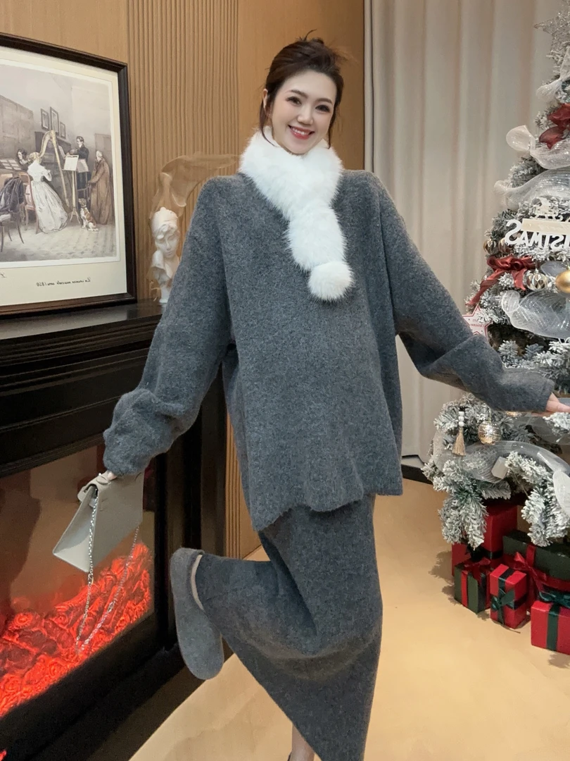 Zoey孕妇装［半岛情书］冬季正反两穿毛衣搭调节半裙毛毛围脖三件套