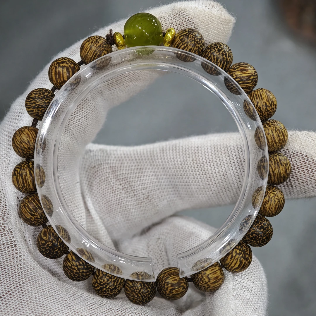 T96 檀香0.8cm单圈手串