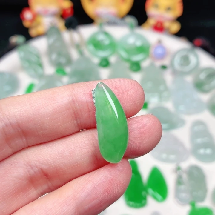 颈饰未镶嵌翡翠缅甸天然A货翡翠