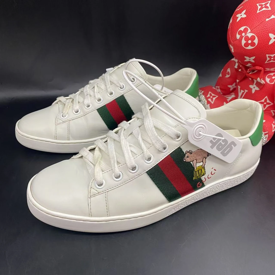 95新 GUCCI/古驰 白色刺绣小猪小猫休闲时尚板鞋37.5/42欧码zzg0