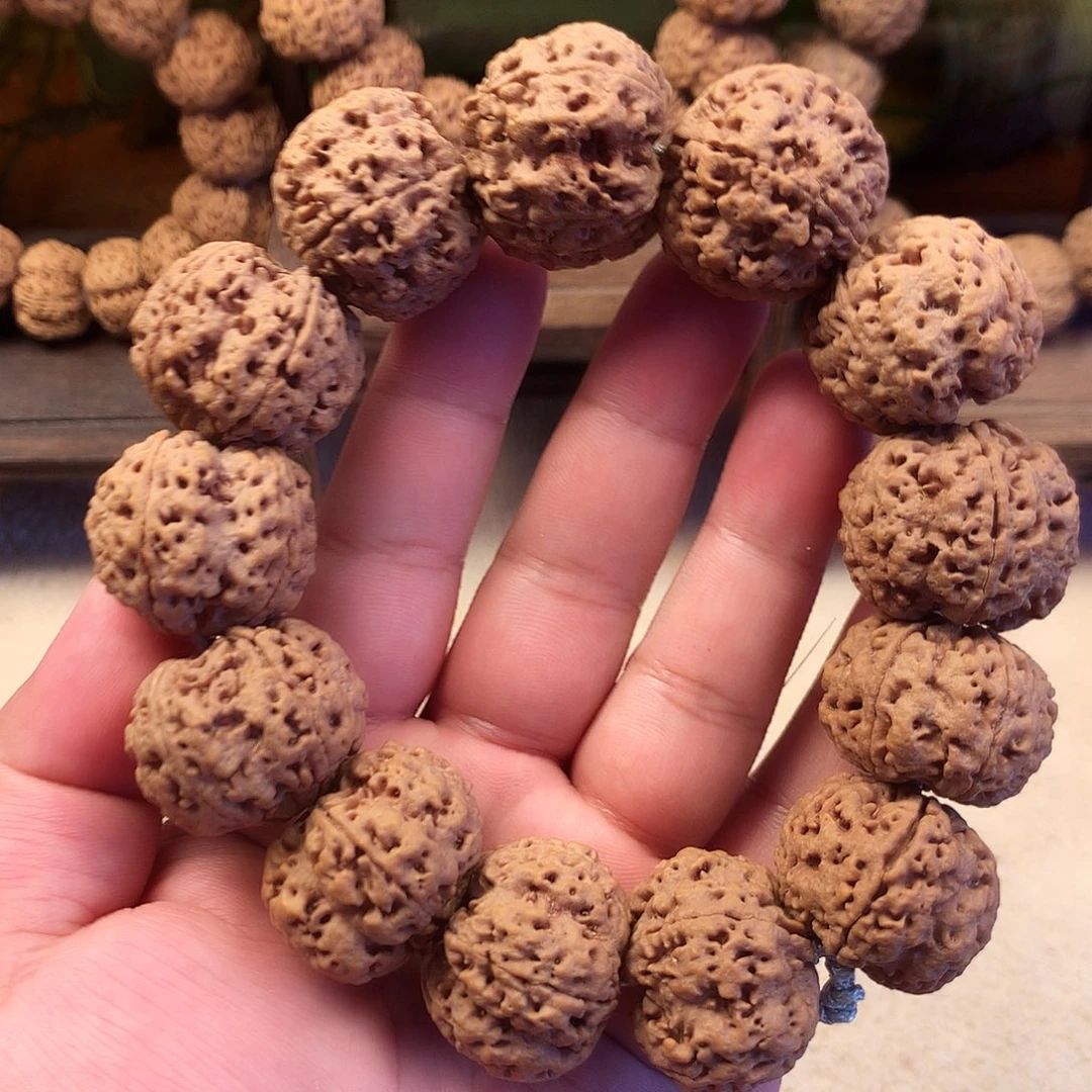 金刚菩提吊坠黄*梨1。