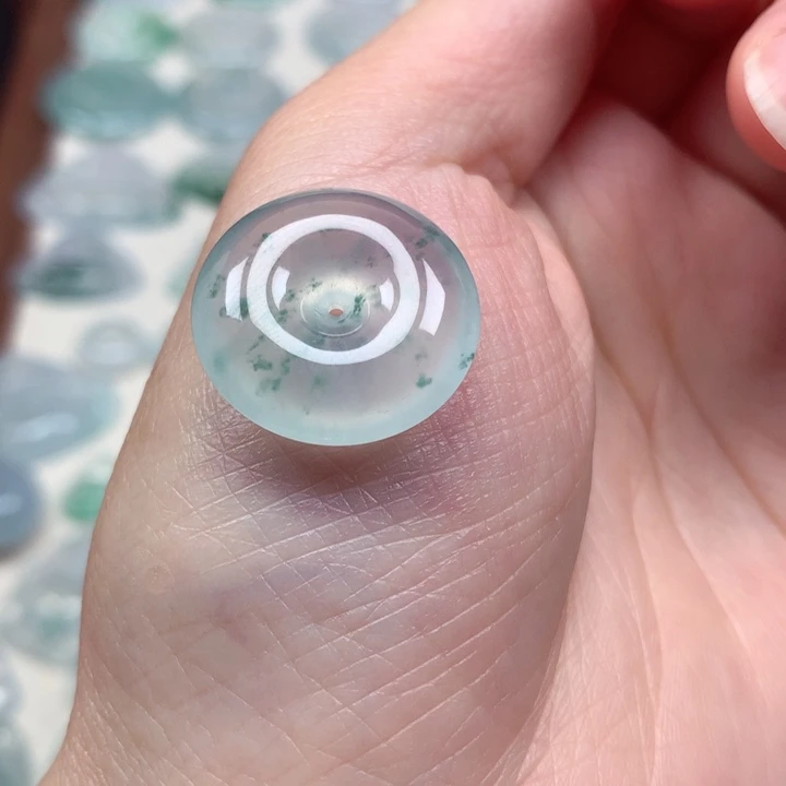 翡翠未镶嵌颈饰高冰飘花小肥扣