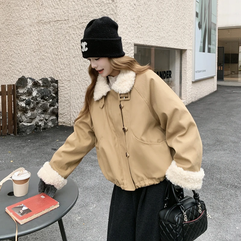 卡其色韩系羊羔毛拼接羽绒服女2025冬小个子保暖加厚90白鸭绒外套