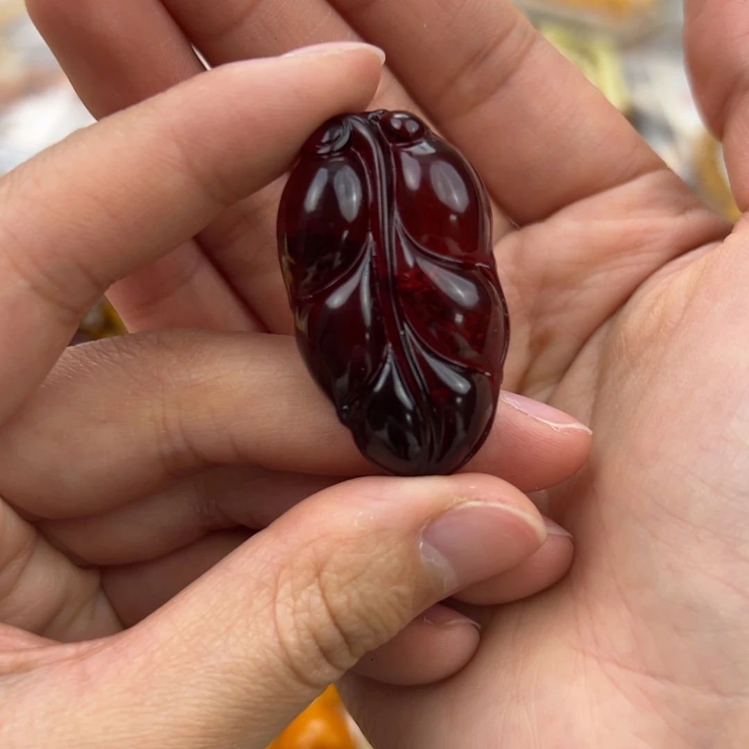 琥珀珠宝奇石未镶嵌